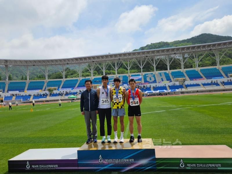 [중등교육과] 제54회전국소년체육대회 육상선수단 2-2.jpg