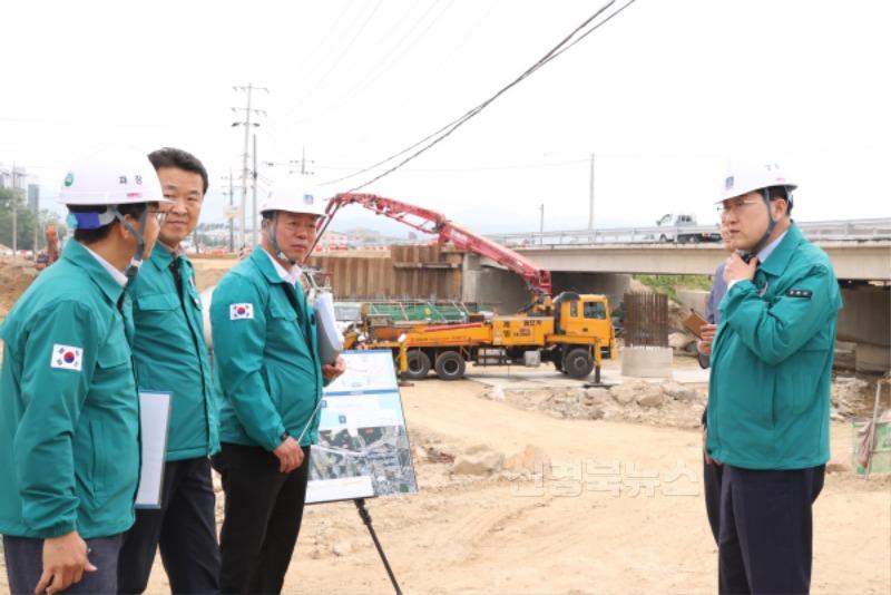 1-1. 세계가 찾는 도시 준비한다 경주시 APEC 앞두고 도로경관 대정비_01.jpg