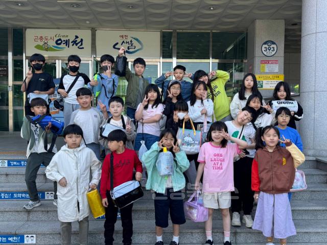 [호명초]_생존수영교육으로_나의_생명을_지켜요_(1).jpeg