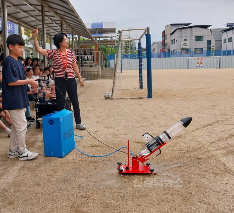 김천부곡초 항공우주 과학 교실 사진2.png