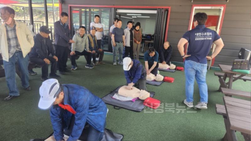 영주-2-3 영주시, 여름철 물놀이 안전지킴이 역량 강화 훈련 실시(심폐소생술 훈련).jpg