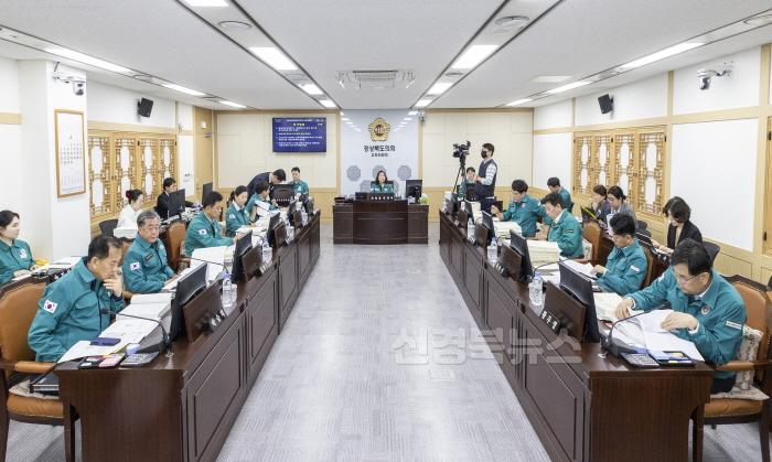 [크기변환]2025.04.16_제355회_임시회_교육위원회_19_(1).jpg