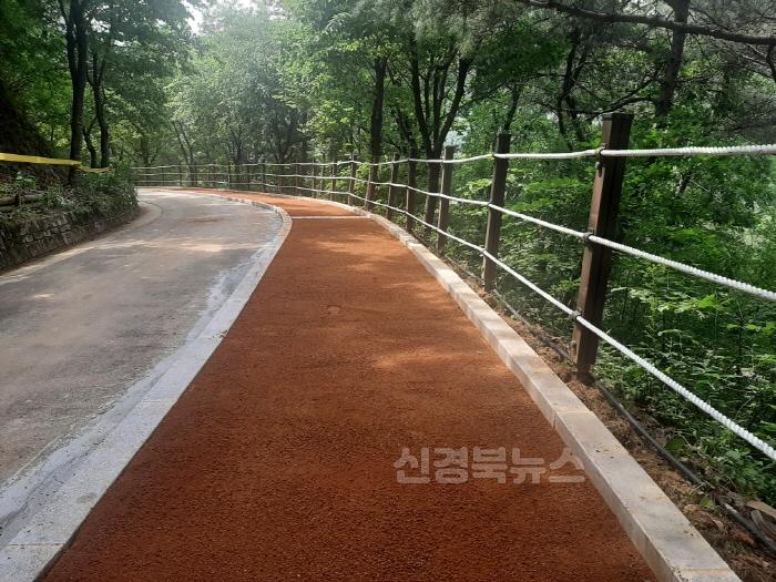 [크기변환][상주시 산림녹지과]황톳길 전경.jpg