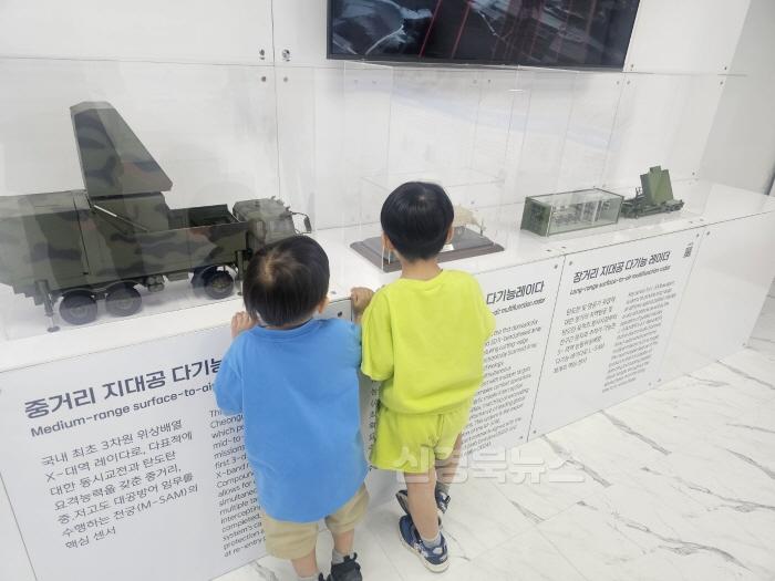 [크기변환][기업지원과]기업홍보관 운영(2).jpg