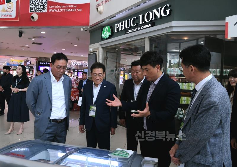 1 [사진] 영천시 해외 무역사절단, 베트남 시장에서 인기몰이 (4).jpeg