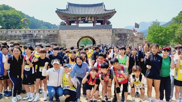 [크기변환][교육지원과] 2025년 문경 초.중학생 새재마라톤대회 개최 2-1.jpg