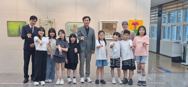 [경산시보도자료]제9회 경산청소년가요제댄싱대회 댄스부문 수상팀, 따뜻한 나눔 실천(3).jpg