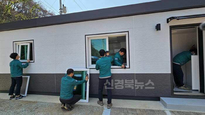 [크기변환]0603 안동시  선진이동주택 입주민 불편 해결하는 ‘현장기동대’ 운영 (3).jpg