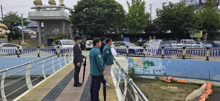 [크기변환]박현국 봉화군수, 장마대비 하천공사 현장 긴급 점검 (2).JPG