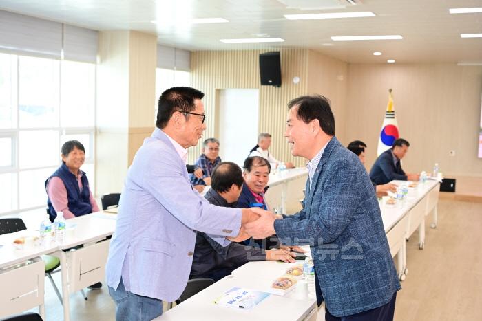 [크기변환]김천시 읍면동 소통 공감 간담회(아포읍) (3).jpg