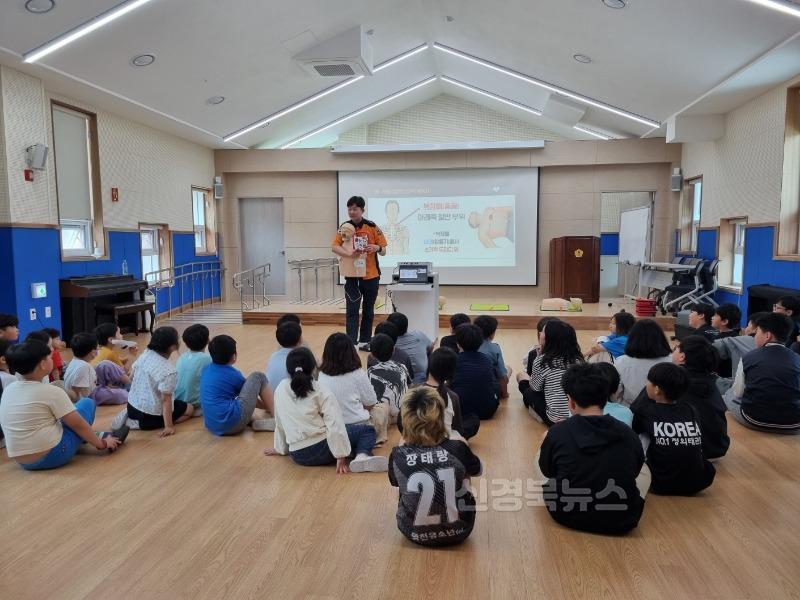 [임고초] 학생 및 교직원 심폐소생술교육 사진(1).jpg