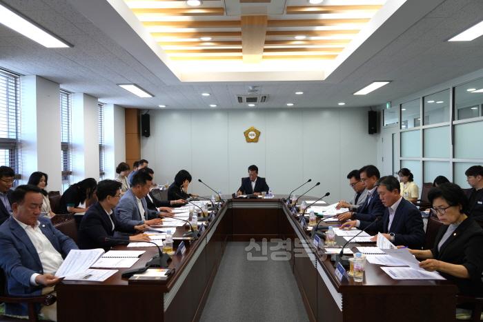 [크기변환]0605 간담회 사진 (3).JPG