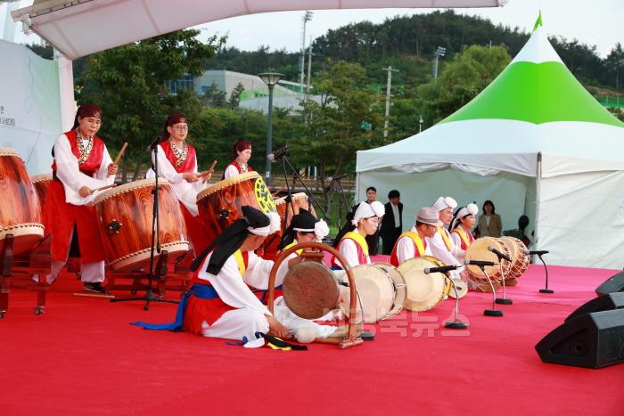 [크기변환]제14회 울진예술제 6월 11일부터 개최(지난 울진예술제 공연모습)2.JPG