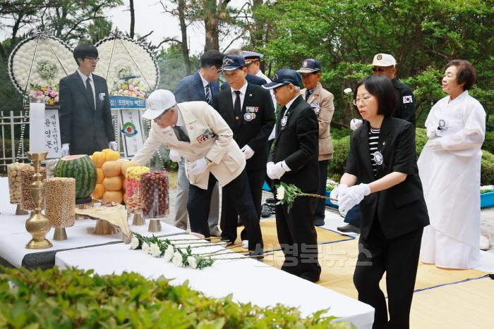 [크기변환]2025 06 06 제70회 현충일 추념식(사회복지과)659.JPG