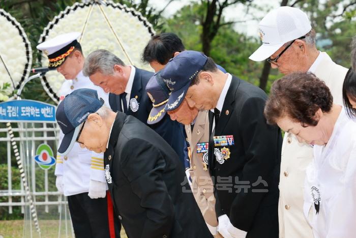 [크기변환]2025 06 06 제70회 현충일 추념식(사회복지과)667.JPG