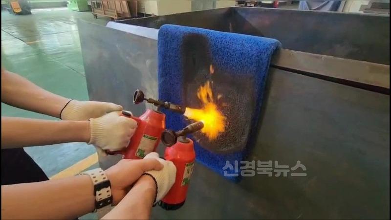 [붙임] 4 열차 의자 시트 화염전파 시험.jpg