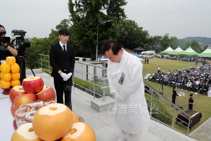 [크기변환]0609 안동시  제70회 현충일 추념식 개최 (2).JPG