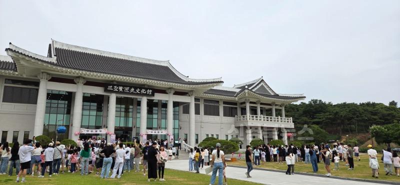 [경산시보도자료]제10회 삼성현 백일장 및 미술대회 성황리에 열려(1).jpg