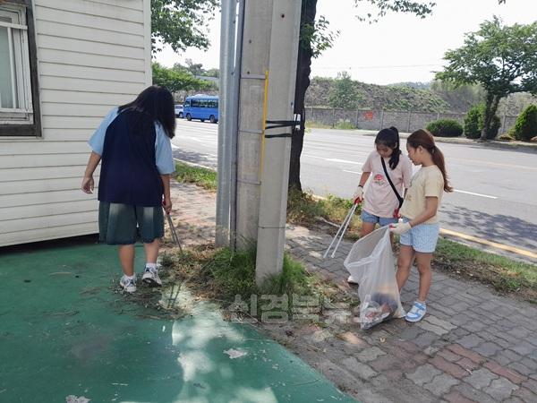 [문덕초]나누미가족봉사단 6월활동 실시 사진 (1).jpg