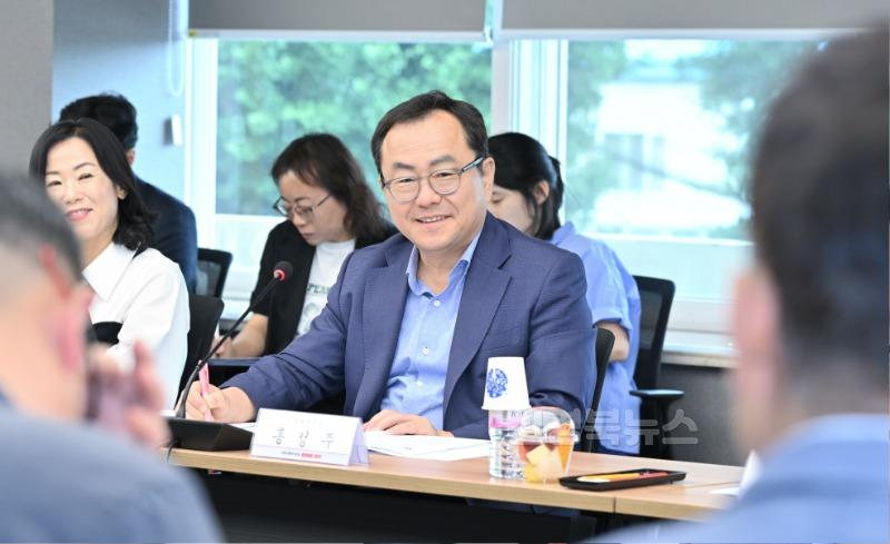 [붙임]_2025년_소상공인_정책_간담회_3.jpg