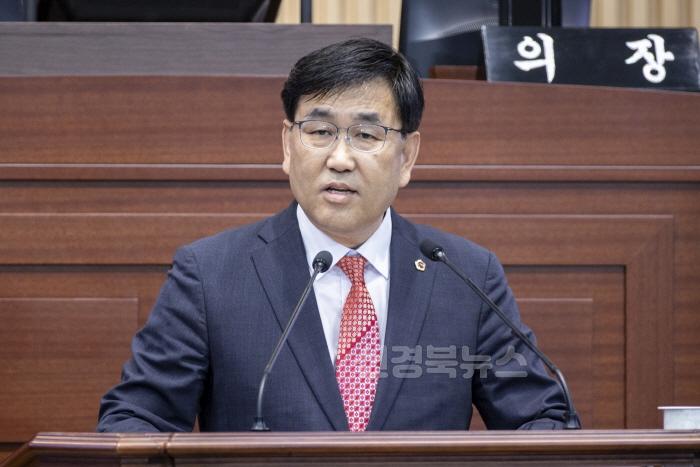 [크기변환]2025.06.11 제365회 제1차 정례회 제2차 본회의 (황두영의원 도정질문)-보도자료.JPG