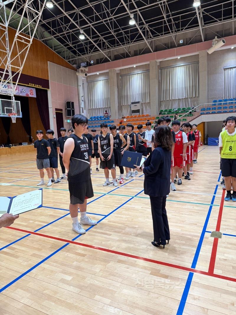 [청도고]청도고등학교, 2025 학교스포츠클럽 리그 농구대회 우승1.jpg