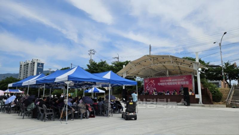 영주-7-2 영주시치매안심센터는 풍기읍 남원천 일원에서 ‘2025년 치매극복 실종예방 프로젝트’를 진행했다.jpg