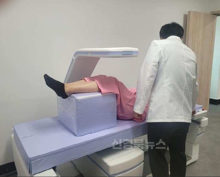 [크기변환](예천군)예천군보건소 신형 골밀도 검사 장비 도입 (2).png