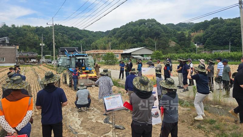김천시, 힘든 양파 농사... 이제는 기계로 해결!-농촌지도과(사진2).jpg