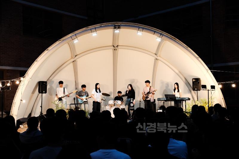 석적고등학교_제7회 그린나래버스킹 3.jpg