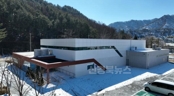 [크기변환]1. 봉화군 석포주민생활체육센터 전경.JPG