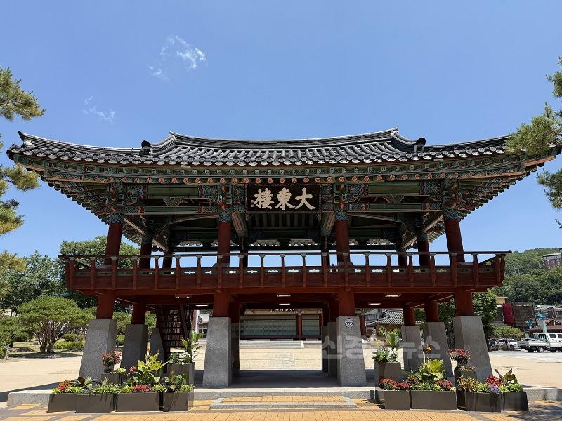 0618 안동시, 도심 내 ‘열대풍 가로화단’ 조성으로 여름철 색다른 볼거리 제공 (1).jpg