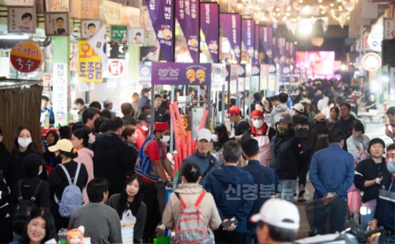 [일자리경제과]구미 낭만야시장  20만 명 몰렸다…매출 2억5천만원  외지인 28%(새마을중앙시장)2.jpg