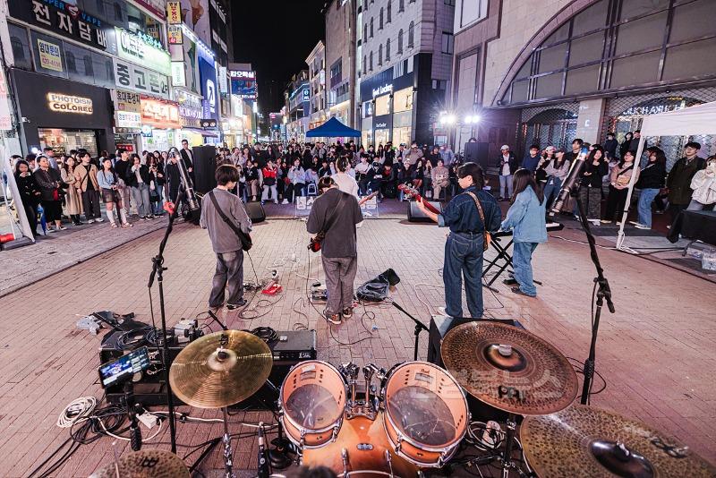 [붙임1]_2024년도_동성로_청년버스킹_오픈캠퍼스_공연_2.jpg