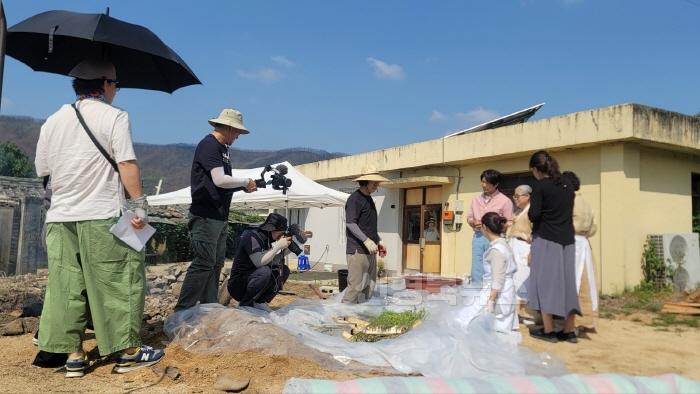 [크기변환]0619 KBS 한국인의 밥상  산불피해 입은 안동 금소마을 찾아 (1).jpg