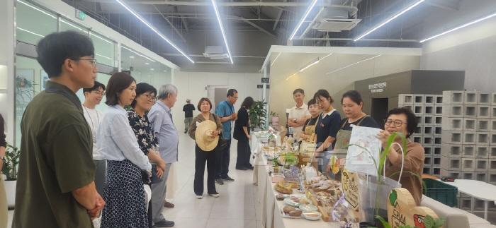 [크기변환]연수 및 현장 탐방 사진3.jpeg