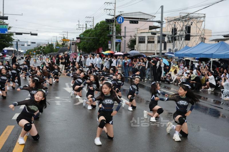 250622 포항국제불빛축제, 호우주의보에 시민 안전 위해 메인 불꽃쇼 취소3.jpg