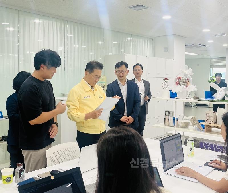 4 [사진] 현장에서 듣는 영천시 청년 창업의 도전과 성장 (3).jpeg