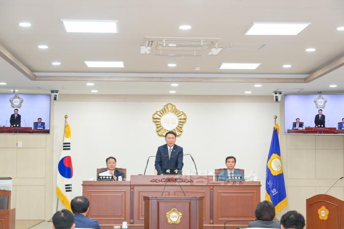 [크기변환]★2025. 6. 23. 제315회 제1차 정례회 제3차 본회의.JPG