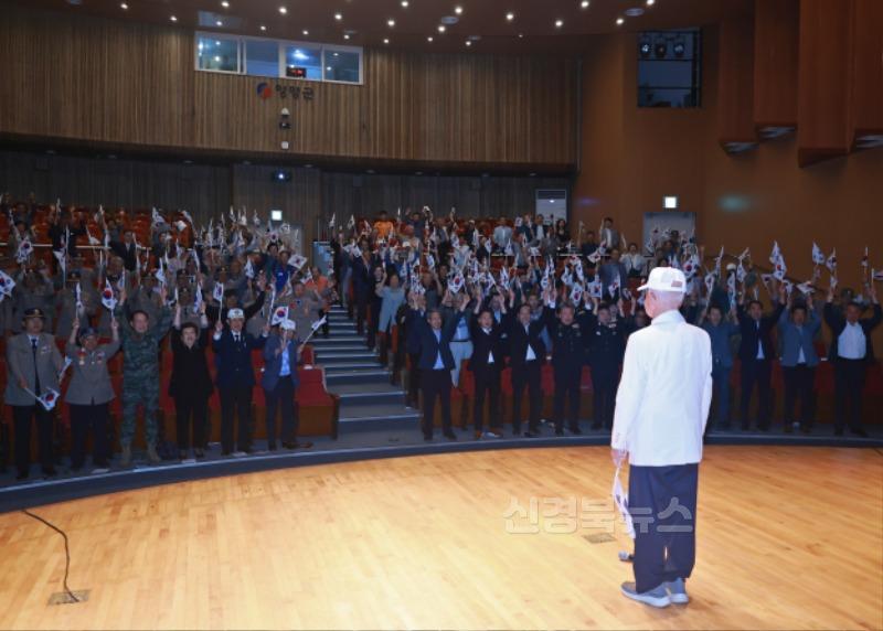 1-5 사진(6.25전쟁 75주년 기념식).jpg