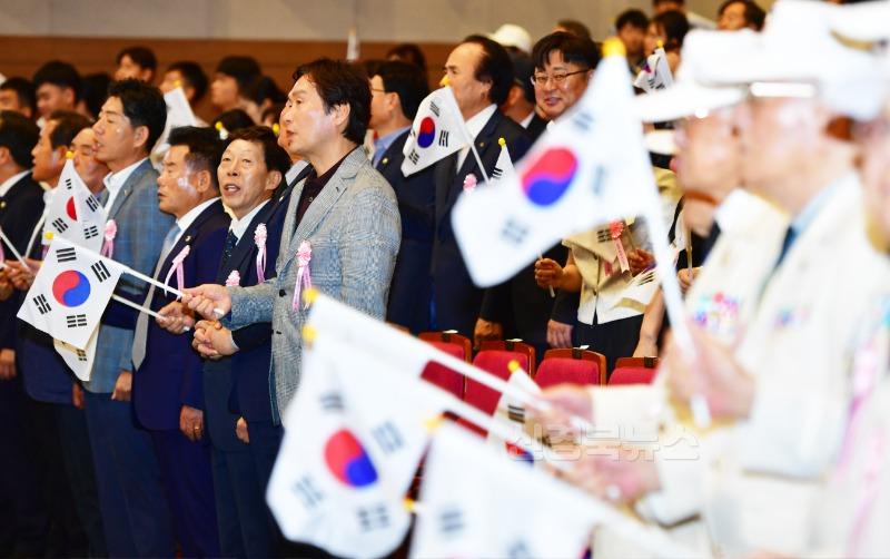 [경산시보도자료]경산시, 「6·25전쟁 제75주년 기념식」 개최(2).jpg