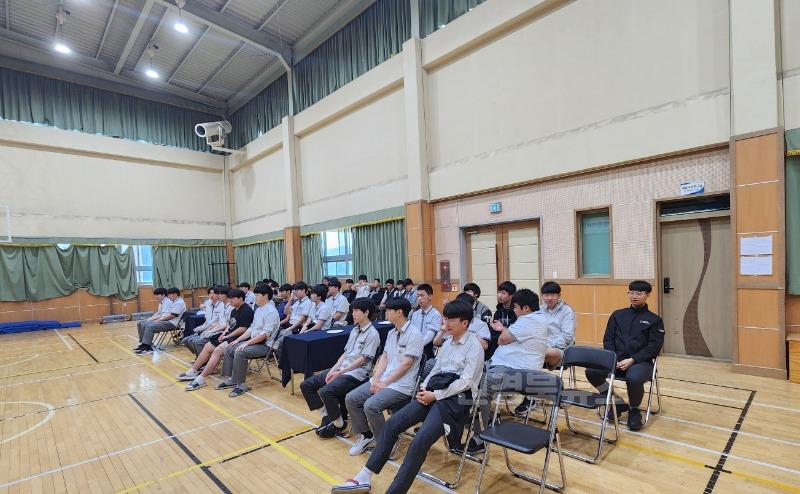 경북기계명장고등학교_사진3.jpg