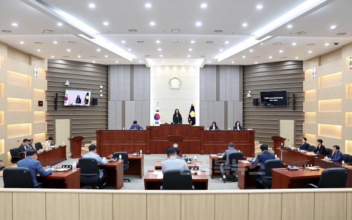 [크기변환]성주군사진(제290회 성주군의회 제1차 정례회 폐회)-1.jpg