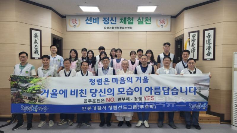 단체사진.jpg
