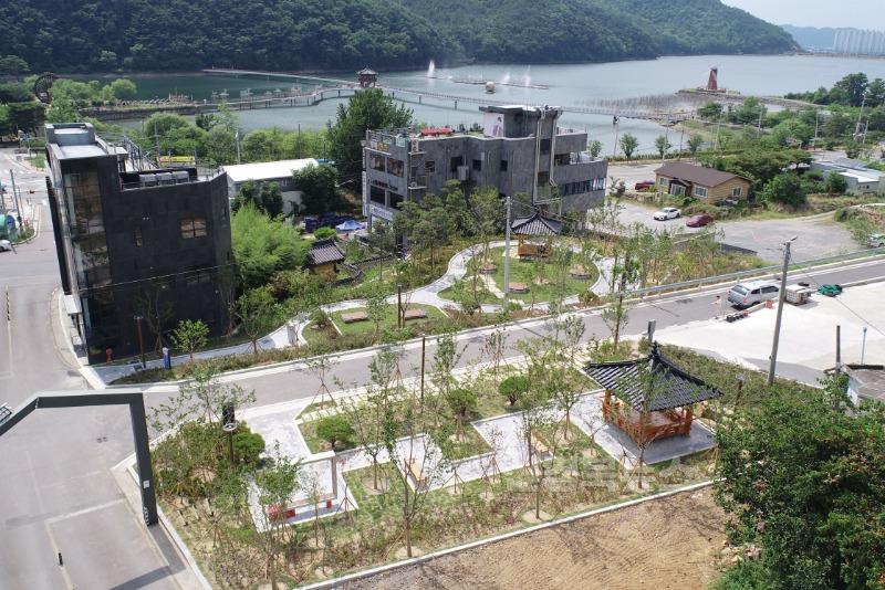2025년 06월 30일_옥포읍 기세1·2공원 조성 사진 3(송해공원 인근에 위치한 기세1·2리 공원 전경).jpg