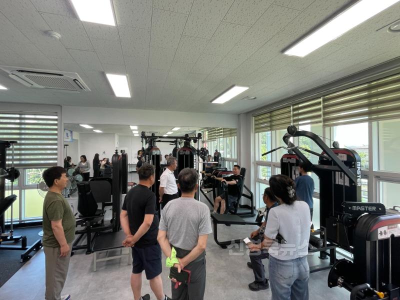 성주군사진(금수강산어울림복지센터 트레이너 지도 강습 체력단련 프로그램 첫선)2.jpg