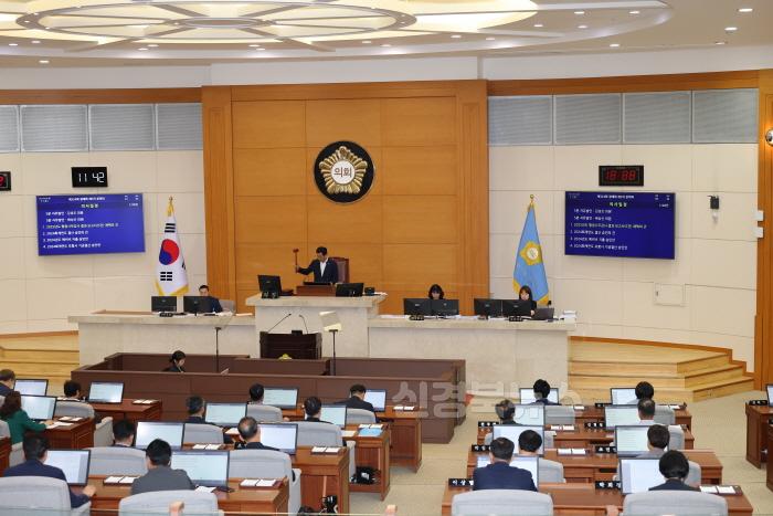 [크기변환]붙임. 관련사진(본회의 전경).jpg
