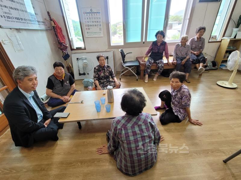 대덕면, 여름맞이 경로당 안부인사-대덕면(사진2).jpg