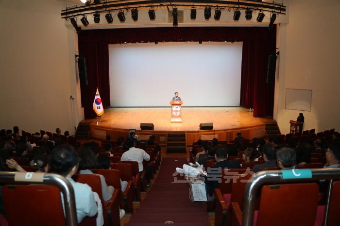 [크기변환]0701 권기창 안동시장, 민선 8기 4년 차 첫날 “시민 속으로” (4).JPG
