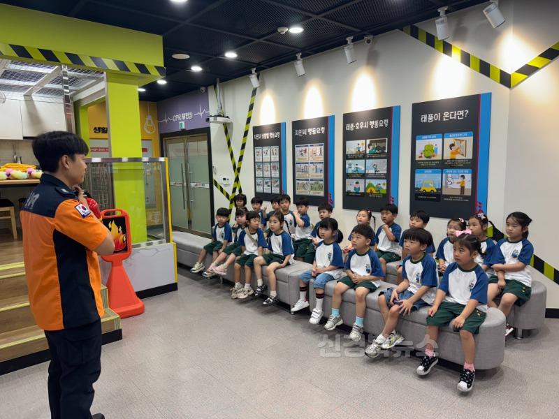율곡유 공공기관 현장체험학습 사진1.jpg